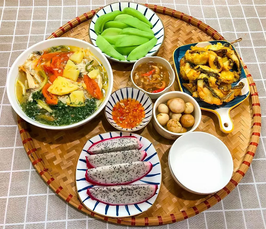 Bữa cơm gia đình cân bằng