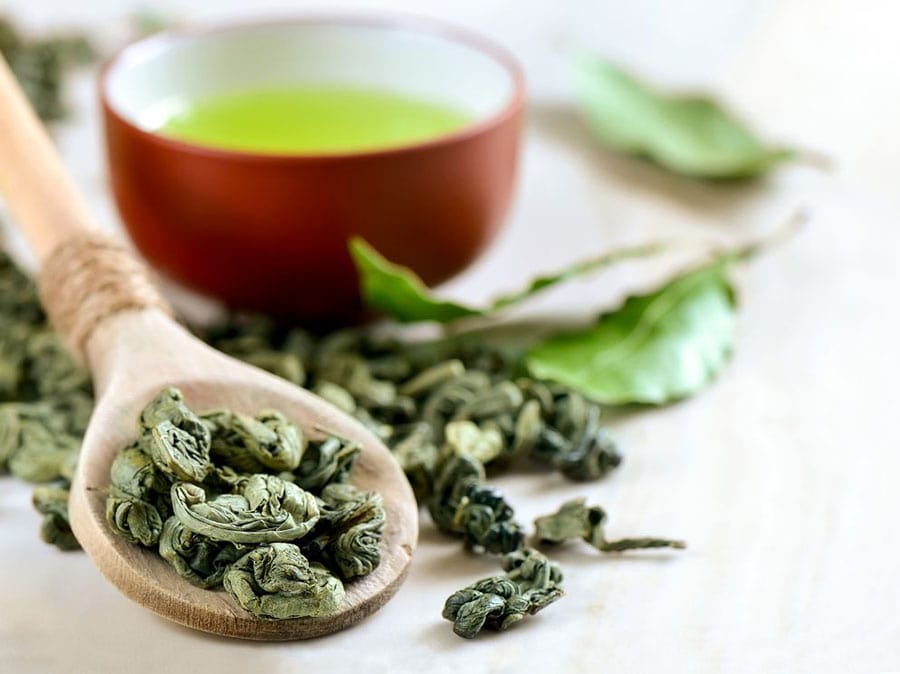 Pha trà xanh khô