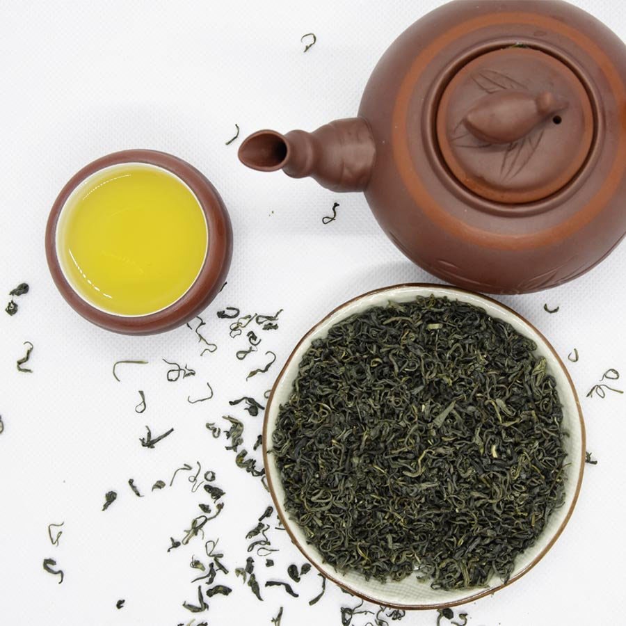 Uống trà xanh giữa các bữa ăn