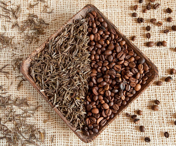 Trà và cafe: Loại đồ uống nào tốt cho sức khỏe hơn?