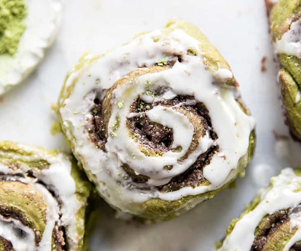 Bánh mì matcha quế cuộn