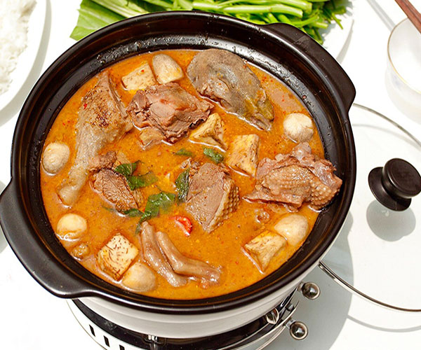 Lẩu vịt nấu chao