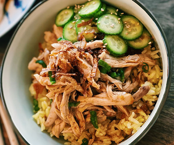 Shredded chicken sticky rice